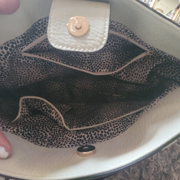 Sole Society Rubie Vegan faux Leather Crossbody shoulder Bag Satchel Purse strap - Picture 8 of 8